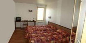 Carre Pau Airport Serres-Castet