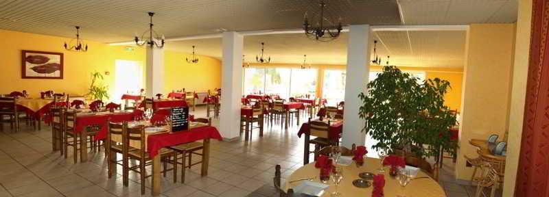 Carre Pau Airport Hotel 3*